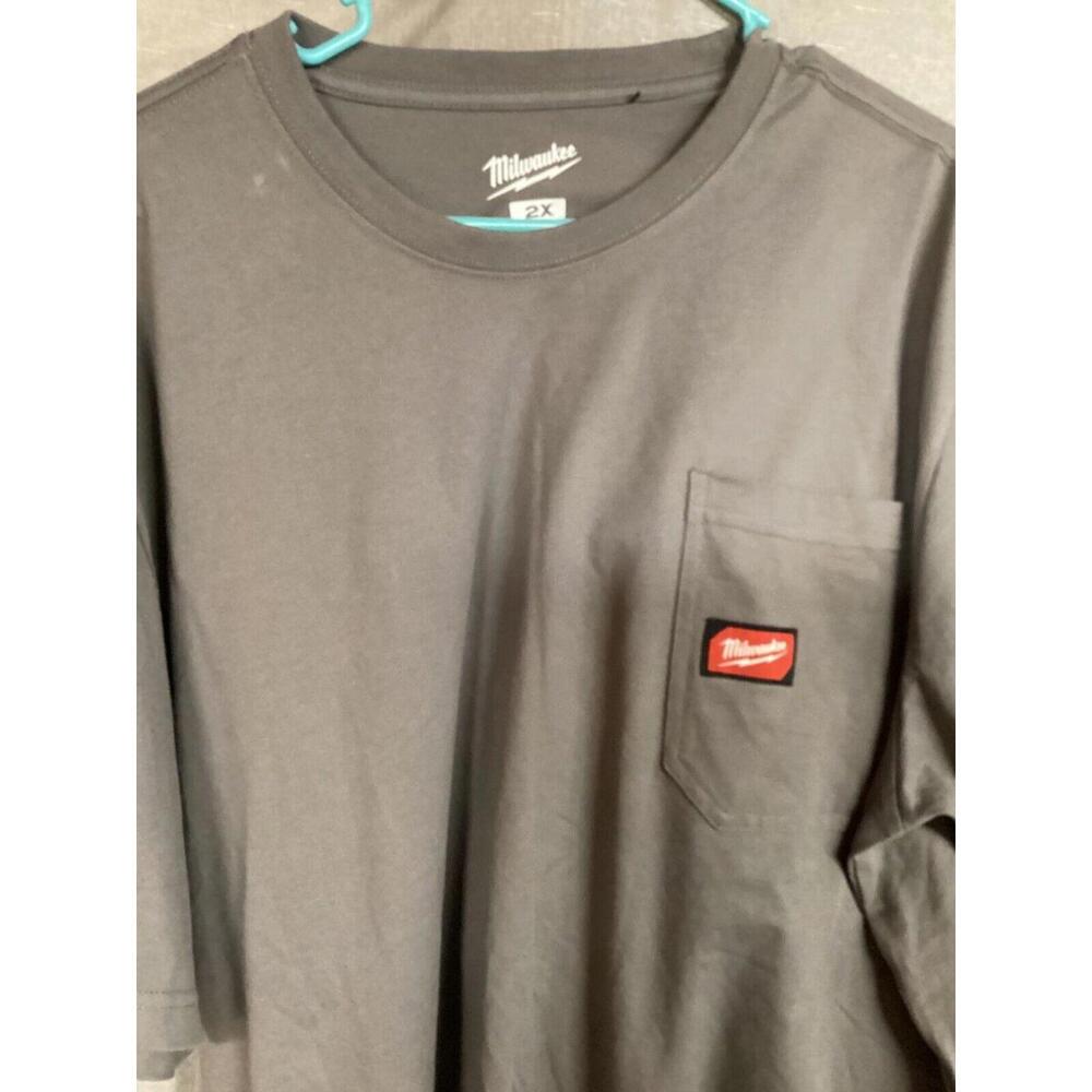 MILWAUKEE GRIDIRION POCKET T-SHIRT